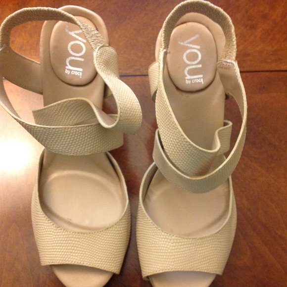 You by crocs (new) - Picture 1 of 3